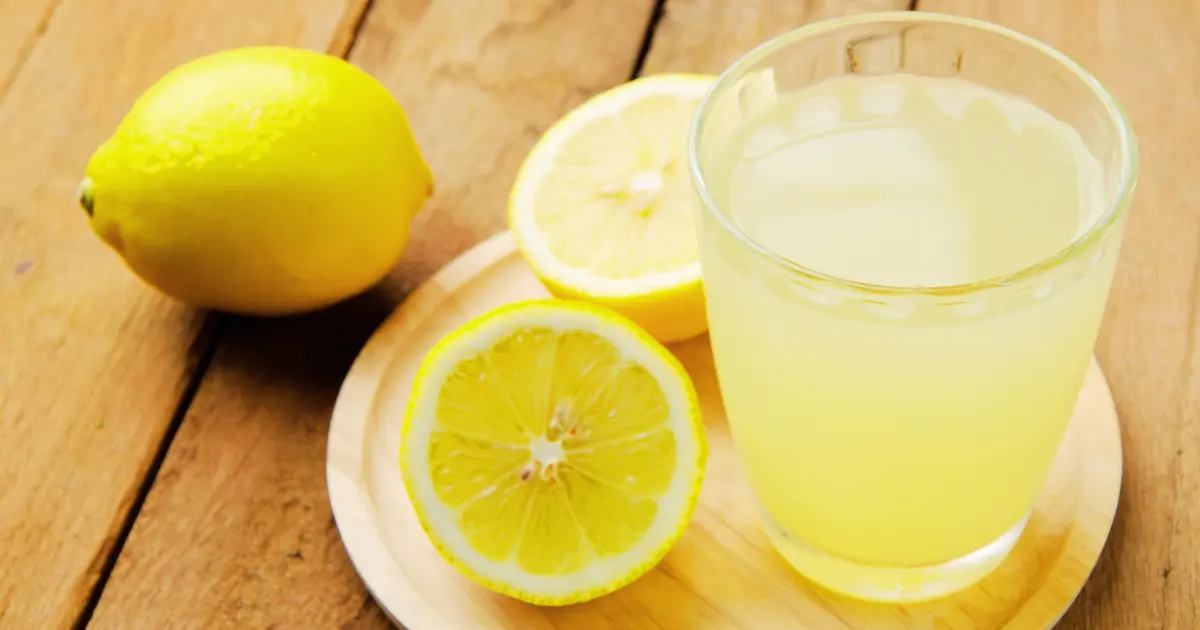 easily-remove-dark-spots-lemon-juice